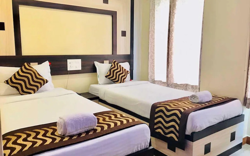 Hotel Island Park Residency